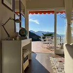 Artsy Italian Retreat With Stunning Views! Апартаменты *