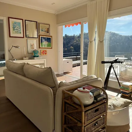 Appartement Artsy Italian Retreat With Stunning Views!