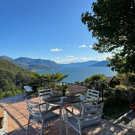 Appartement Artsy Italian Retreat With Stunning Views! Agra