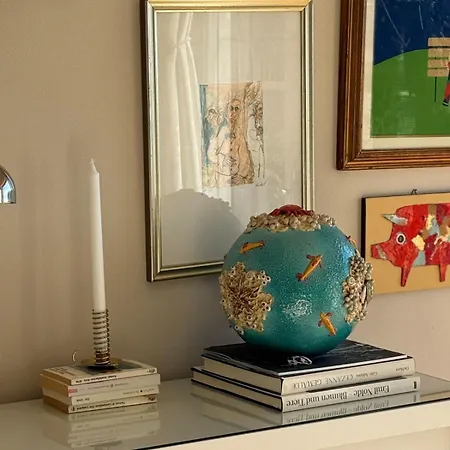 Artsy Italian Retreat With Stunning Views! Appartement *