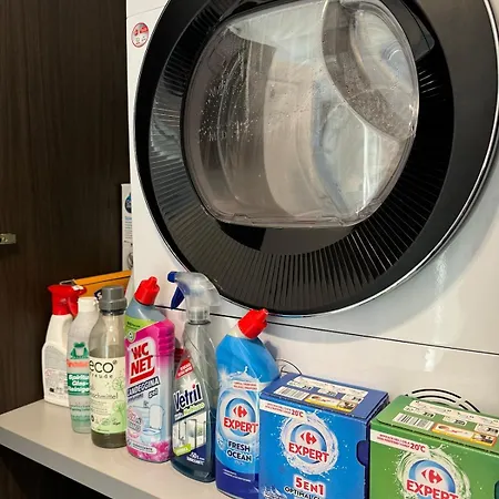 Artsy Italian Retreat With Stunning Views! Agra