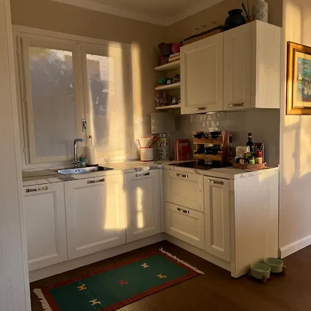 Artsy Italian Retreat With Stunning Views! Agra