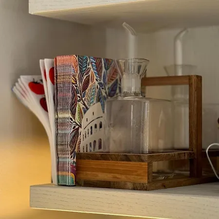 Appartement Artsy Italian Retreat With Stunning Views!