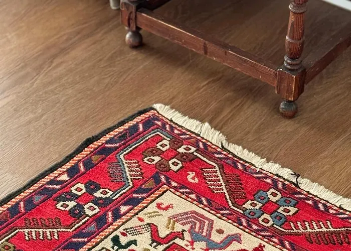 Artsy Italian Retreat With Stunning Views! 아파트