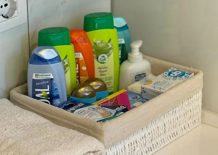 Artsy Italian Retreat With Stunning Views! Agra