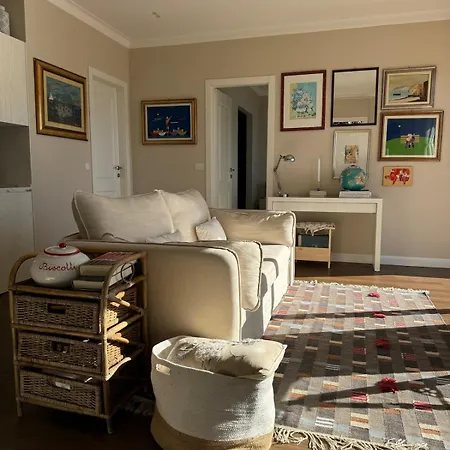 Artsy Italian Retreat With Stunning Views! Apartament