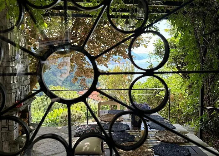 Apartament Artsy Italian Retreat With Stunning Views! *