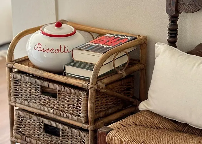 Artsy Italian Retreat With Stunning Views! *