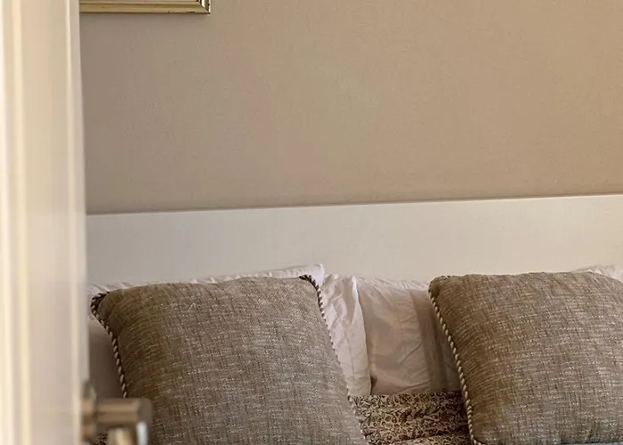 Artsy Italian Retreat With Stunning Views! Apartament *