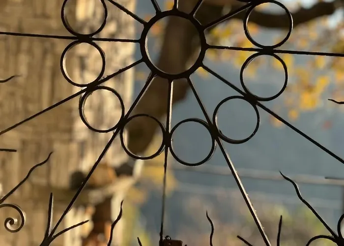 Artsy Italian Retreat With Stunning Views! Apartament