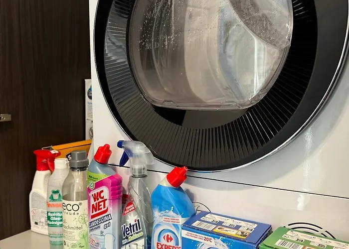 Artsy Italian Retreat With Stunning Views! Agra