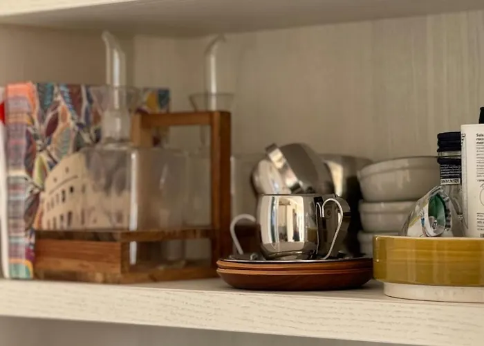 Artsy Italian Retreat With Stunning Views! *