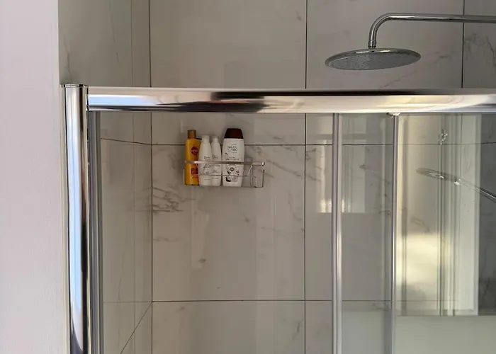 Artsy Italian Retreat With Stunning Views! Agra