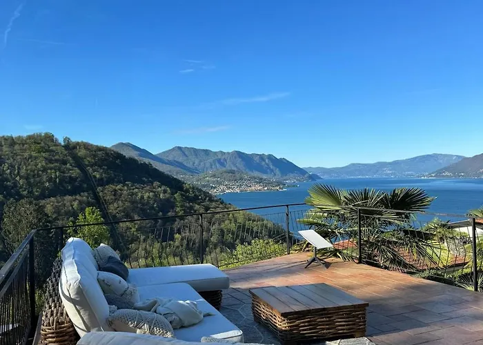 Apartament Artsy Italian Retreat With Stunning Views! *