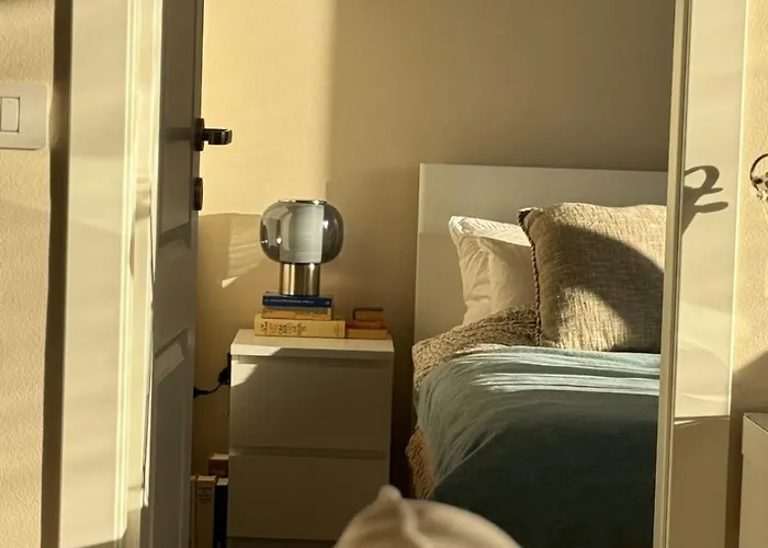 Artsy Italian Retreat With Stunning Views! *