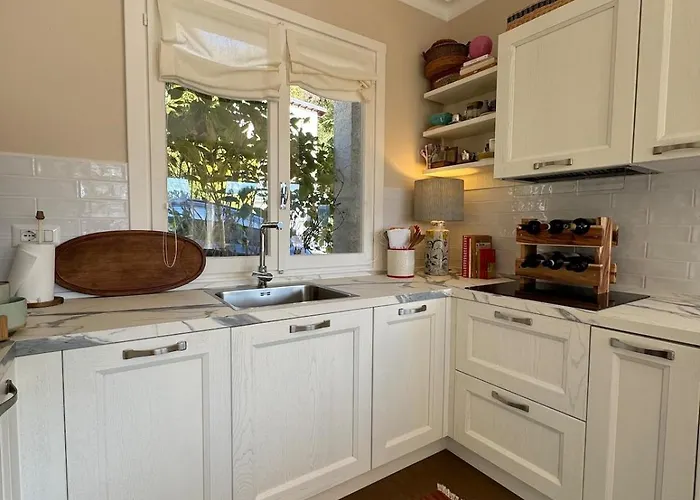 Artsy Italian Retreat With Stunning Views!